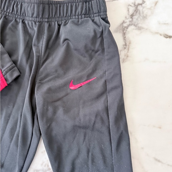 Nike Red and Black Athletic Set - Picture 4 of 9